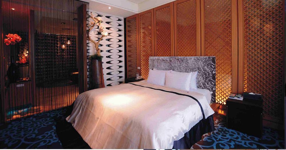 Li Hsin Motel Taichung Buitenkant foto