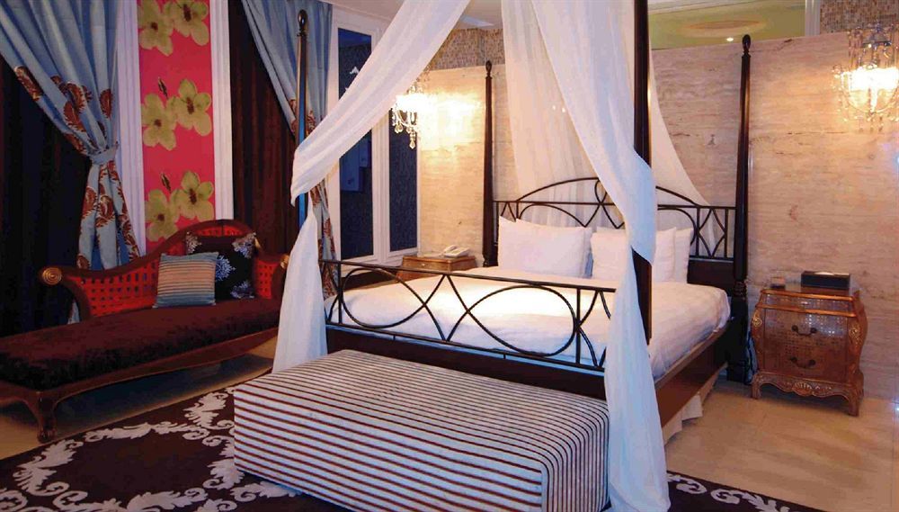 Li Hsin Motel Taichung Buitenkant foto