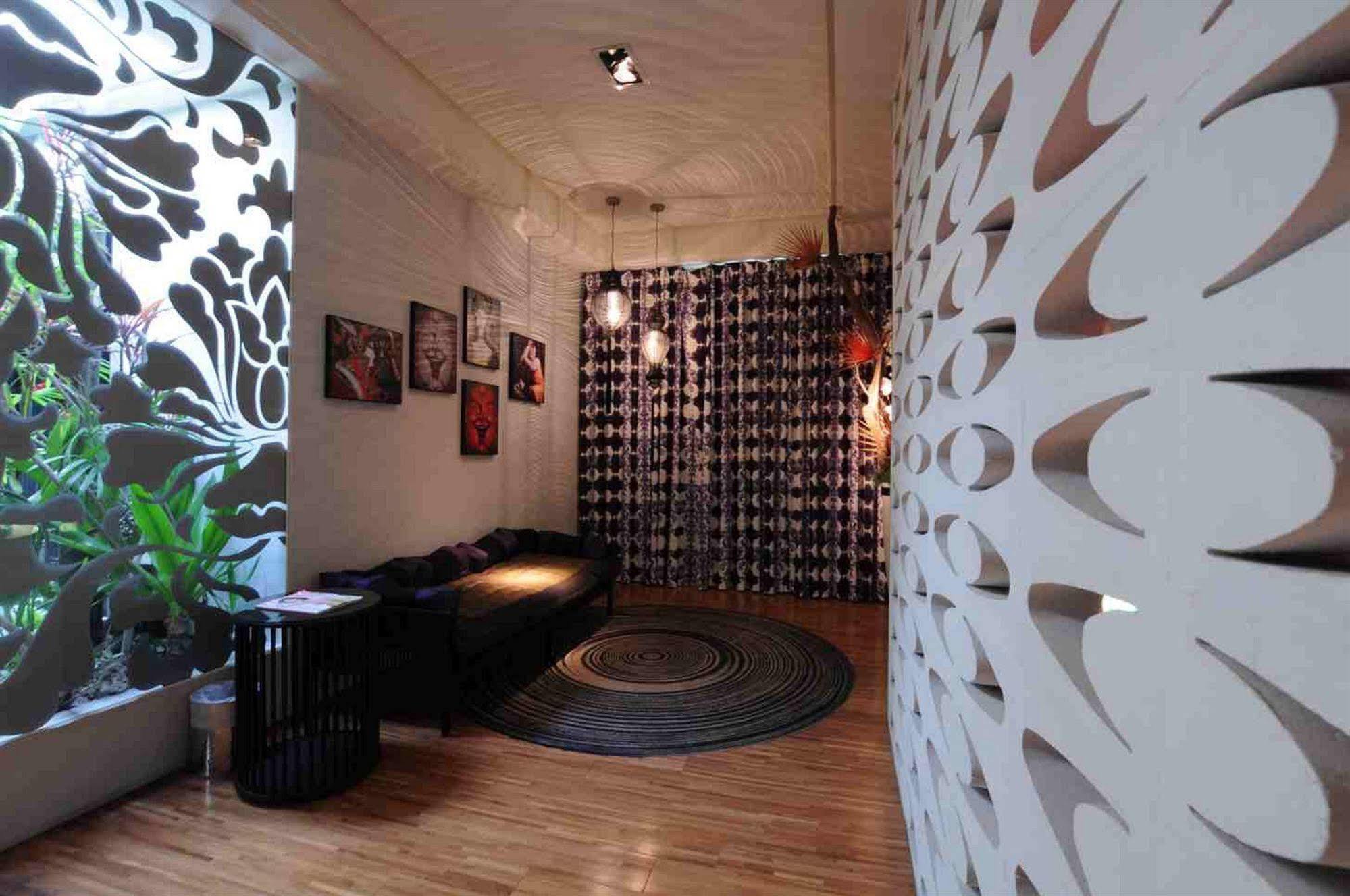 Li Hsin Motel Taichung Buitenkant foto